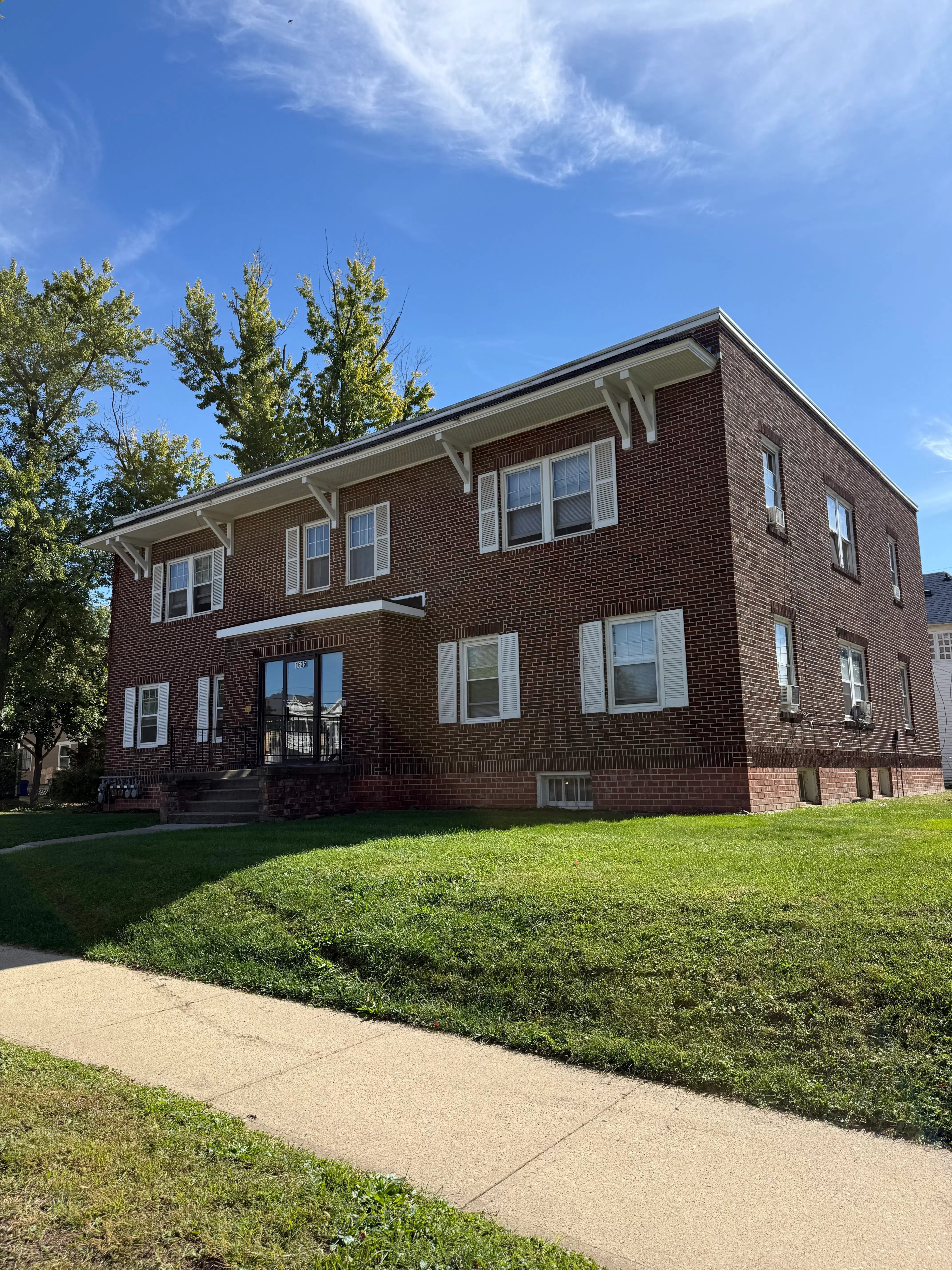 1635 Grande Ave SE rental property in Cedar Rapids, Iowa